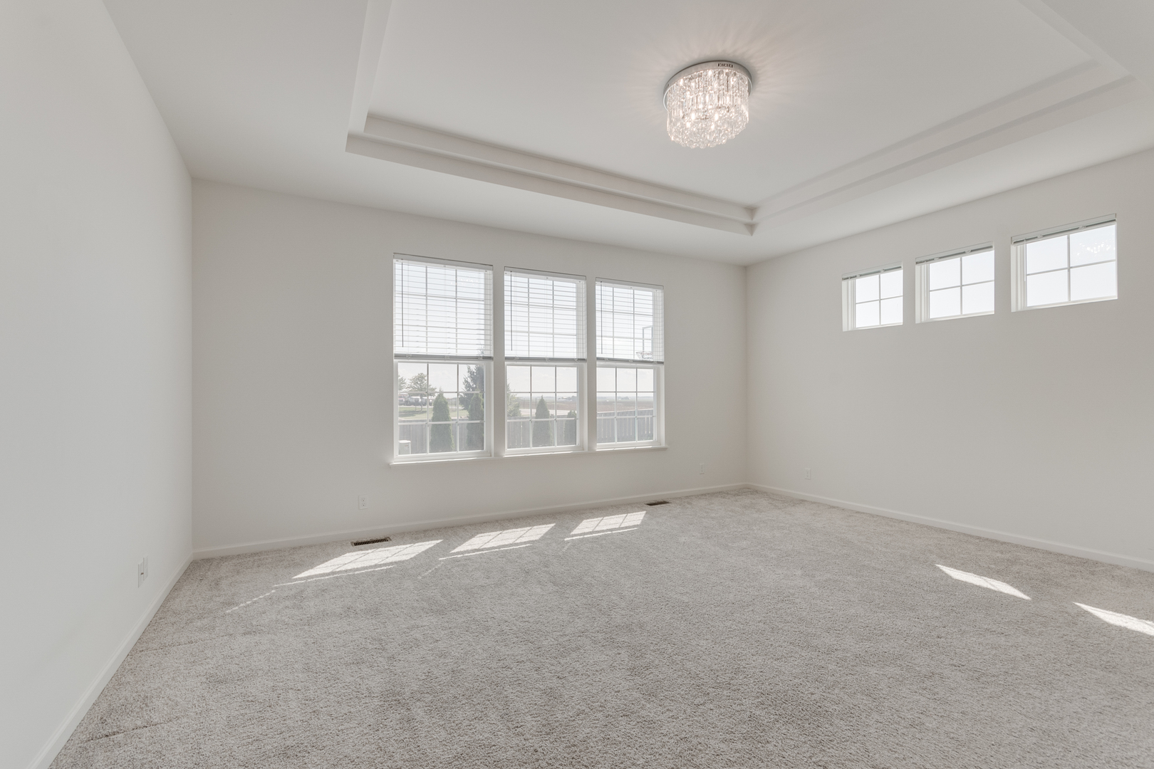 2164 Tremont Avenue Property Photo 15