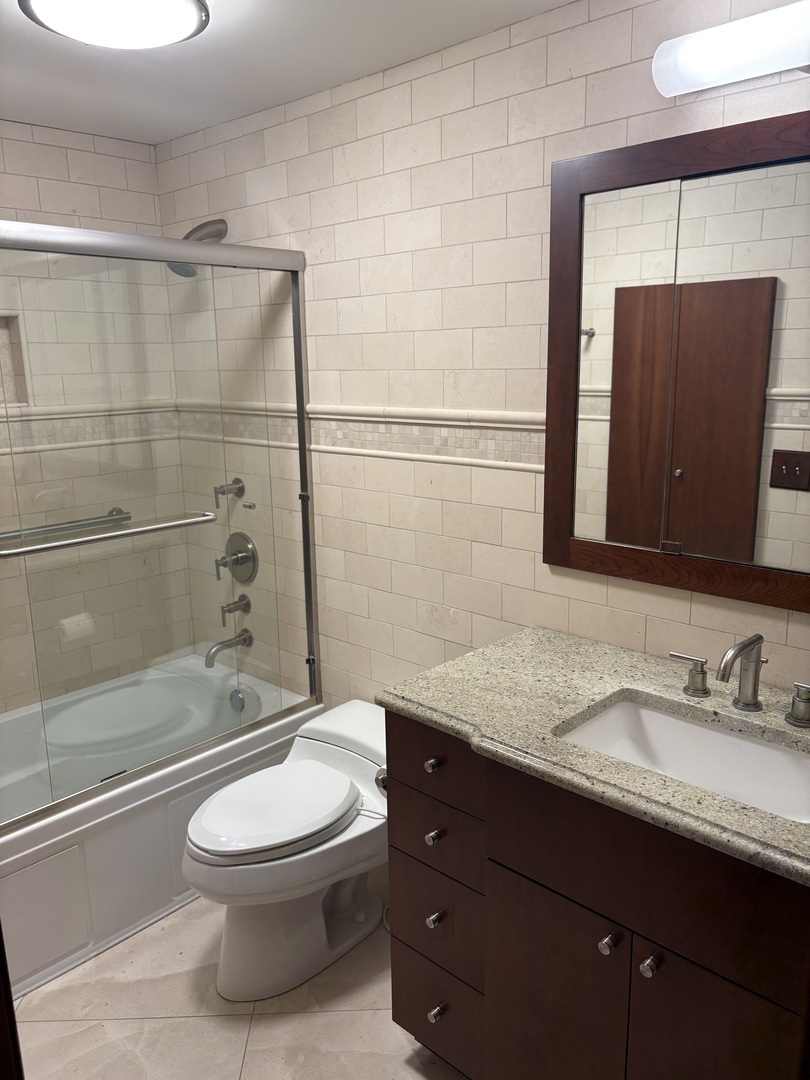 201 E Chestnut Street 22c Property Photo 14