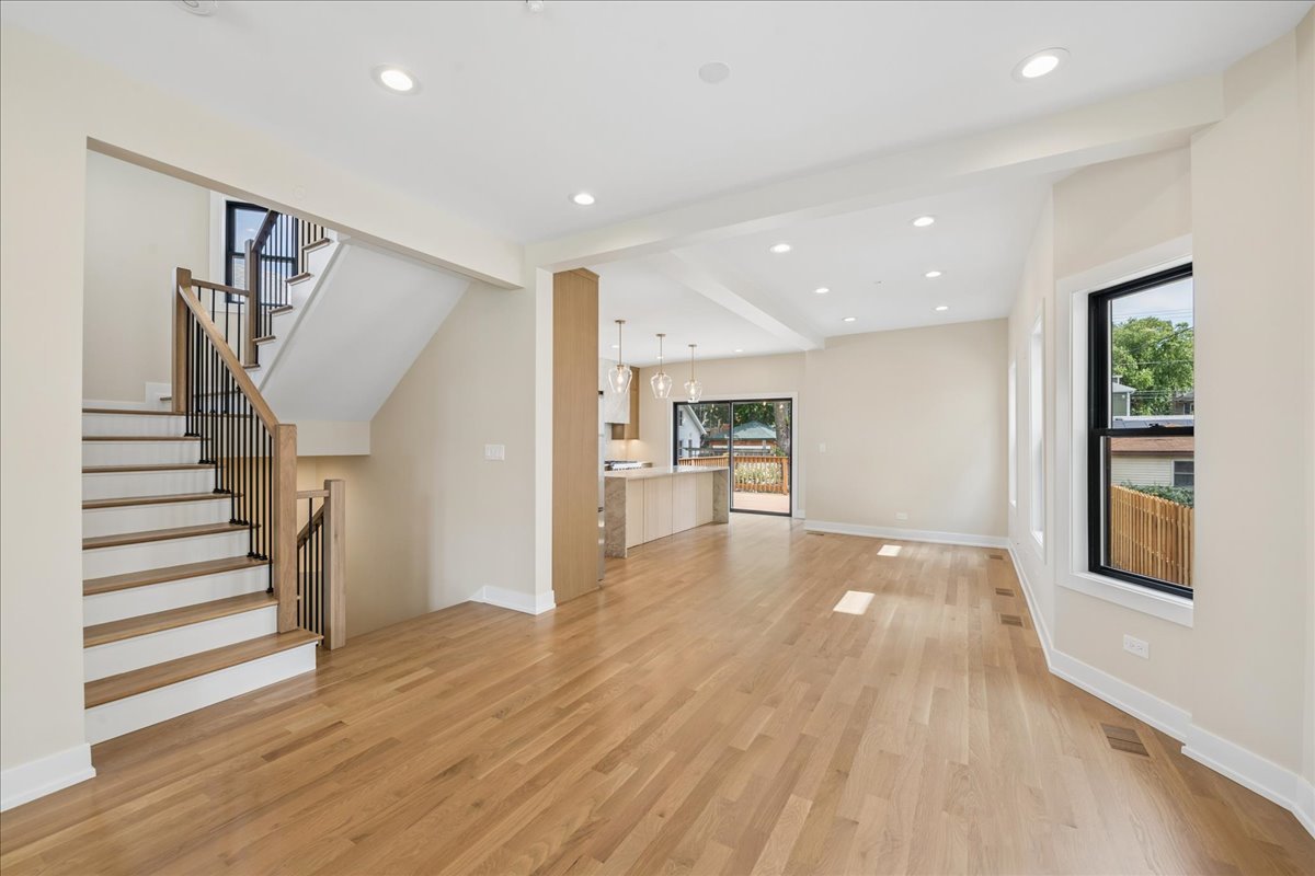 3841 N Kenneth Avenue Property Photo 13