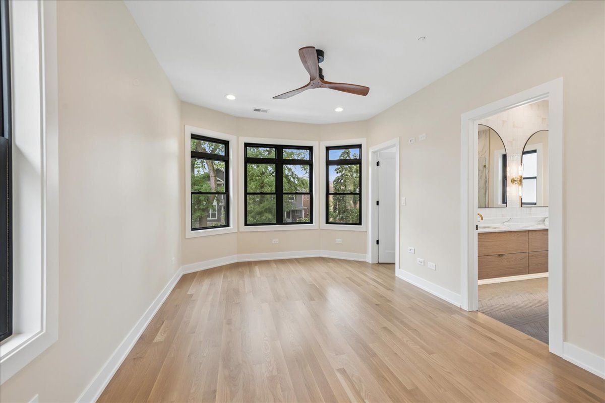 3841 N Kenneth Avenue Property Photo 15