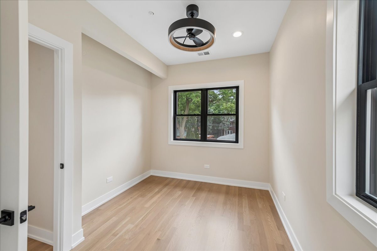 3841 N Kenneth Avenue Property Photo 21