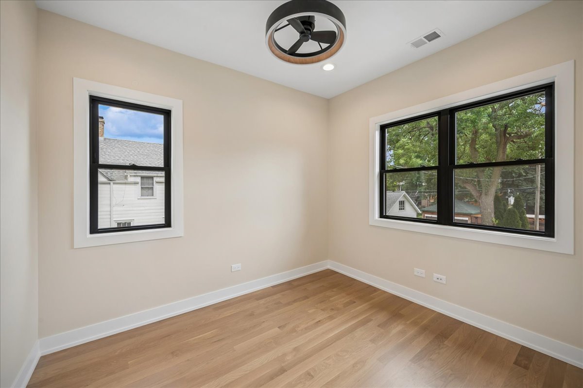 3841 N Kenneth Avenue Property Photo 23