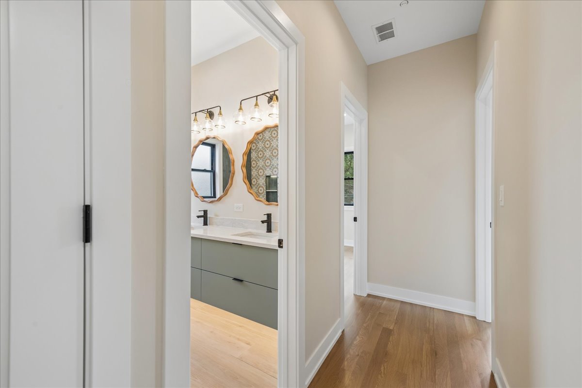 3841 N Kenneth Avenue Property Photo 24