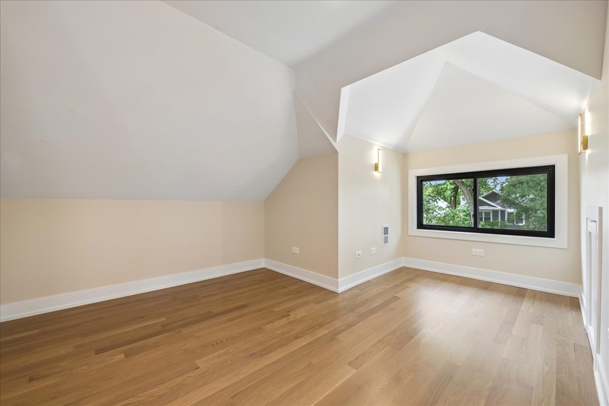 3841 N Kenneth Avenue Property Photo 28