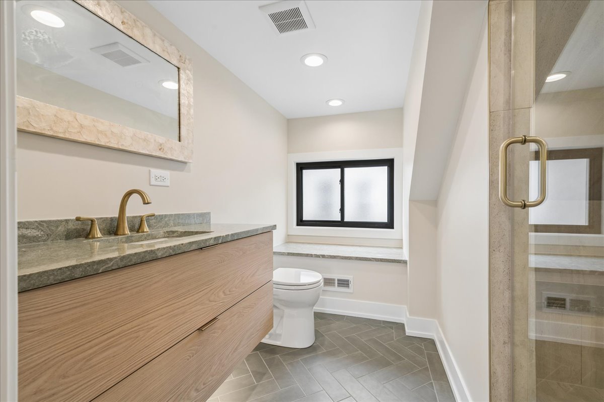 3841 N Kenneth Avenue Property Photo 30