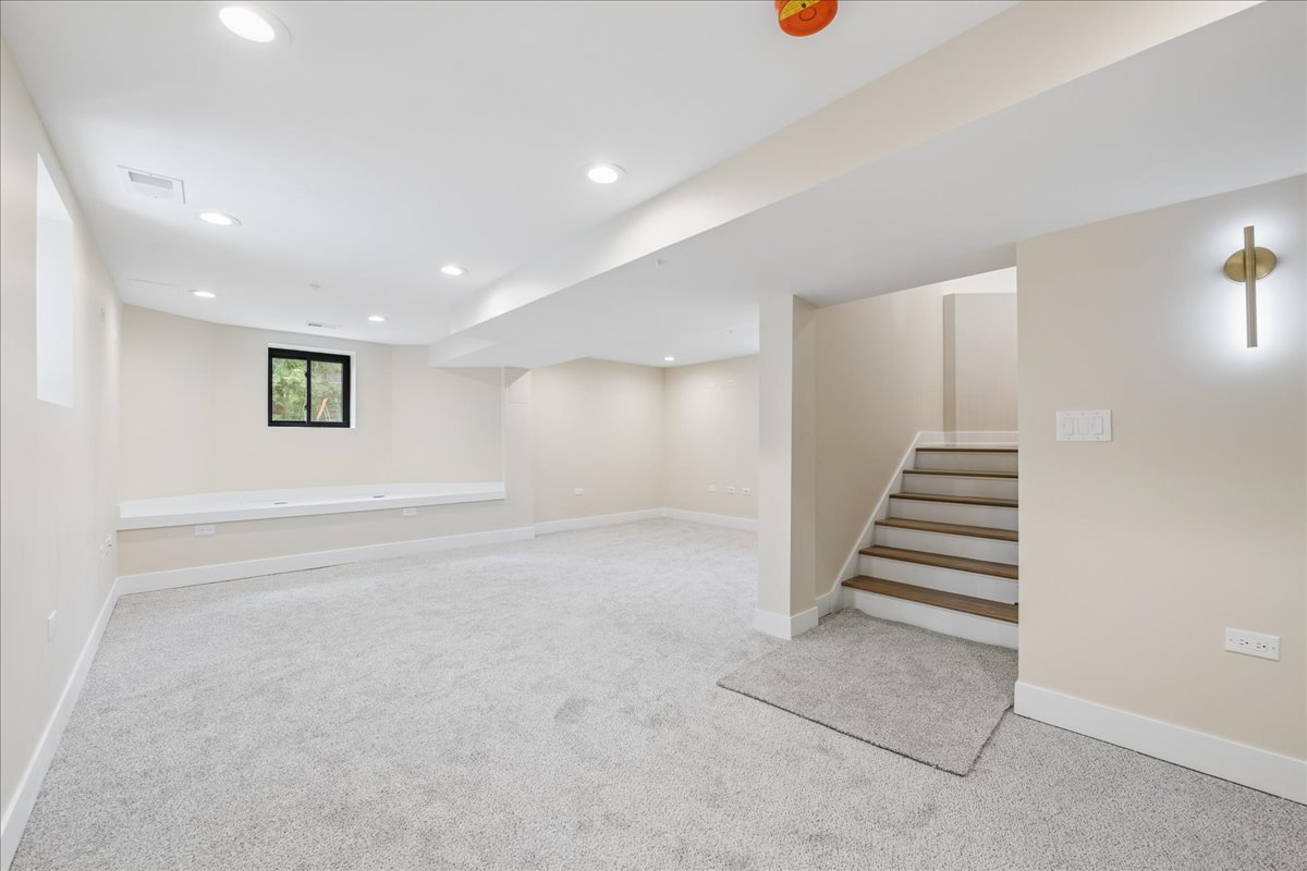 3841 N Kenneth Avenue Property Photo 32