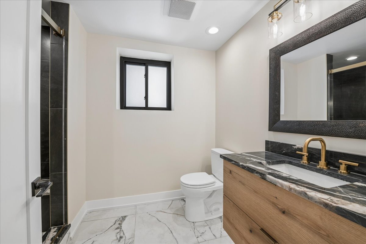 3841 N Kenneth Avenue Property Photo 35