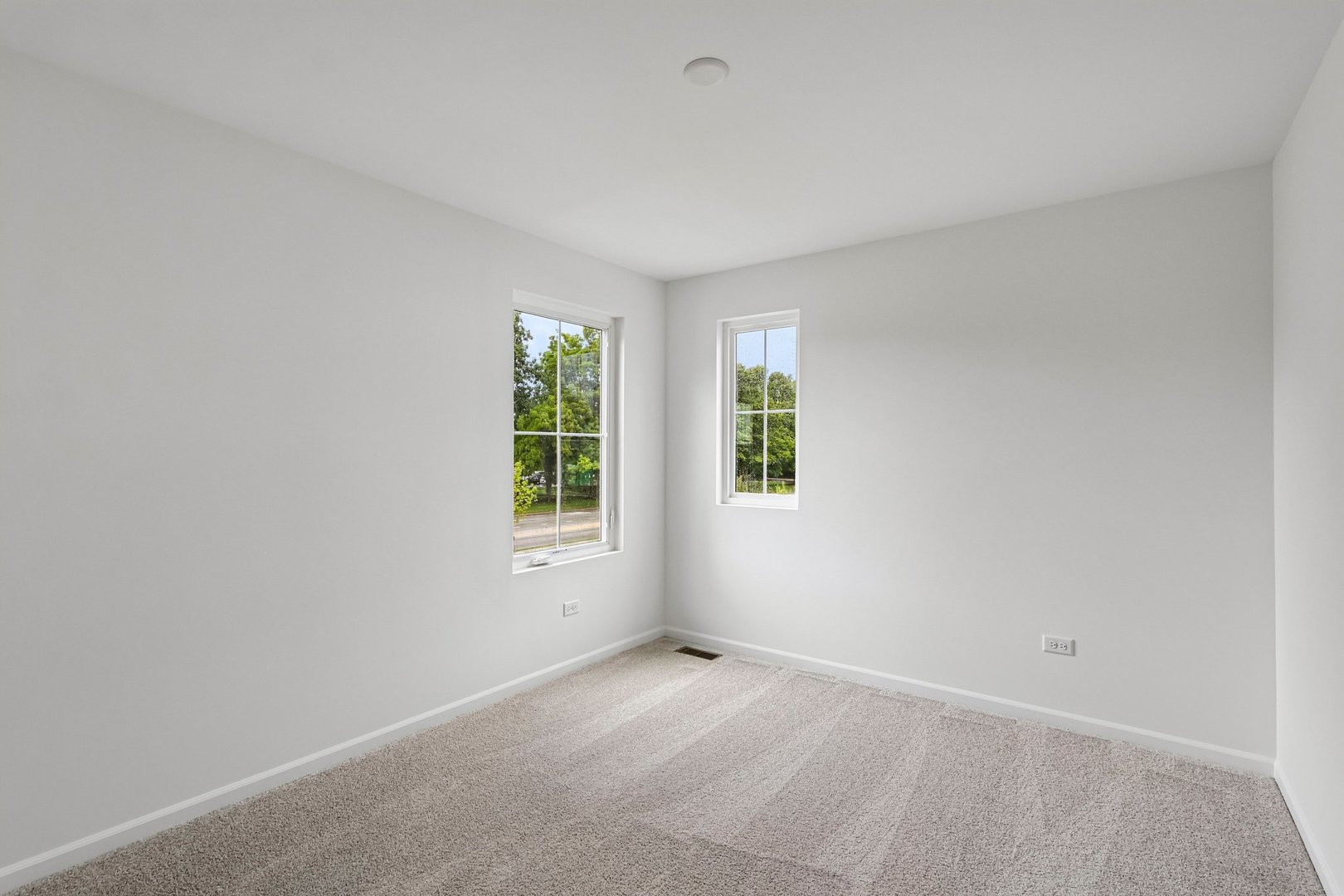 301 Avondale Lane Property Photo 13