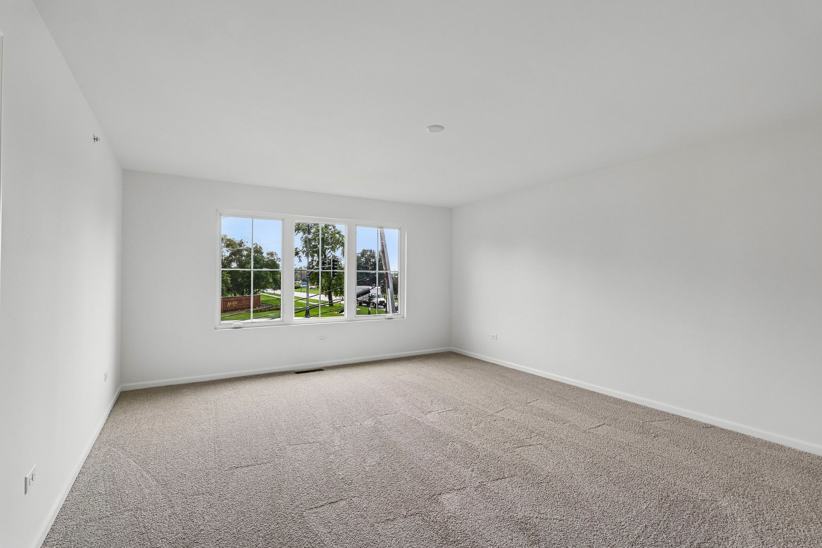 301 Avondale Lane Property Photo 27