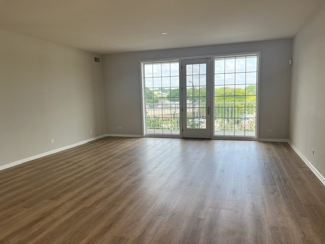 541 N Hough Street 305 Property Photo 8