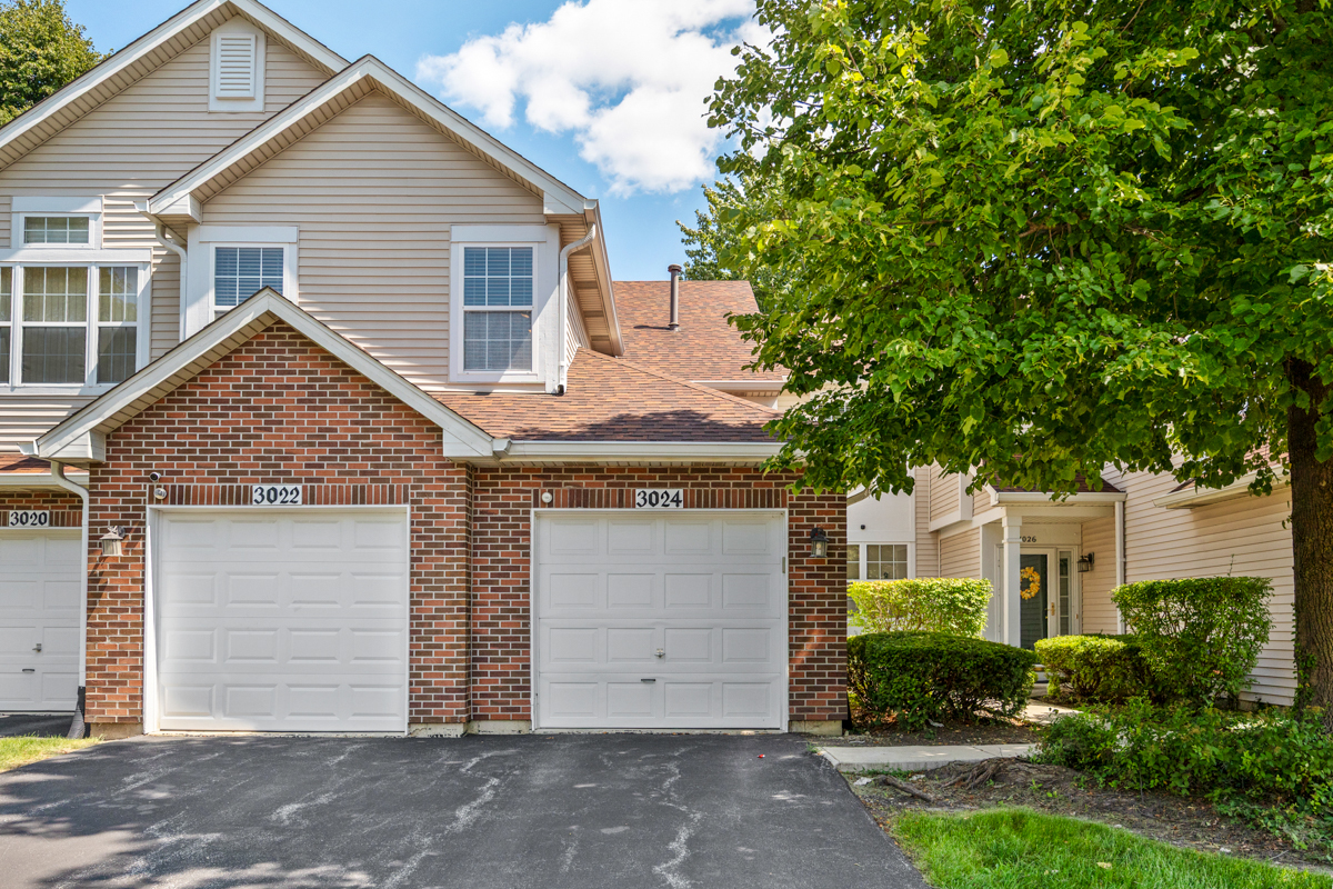 3024 Kentshire Circle Property Photo 1