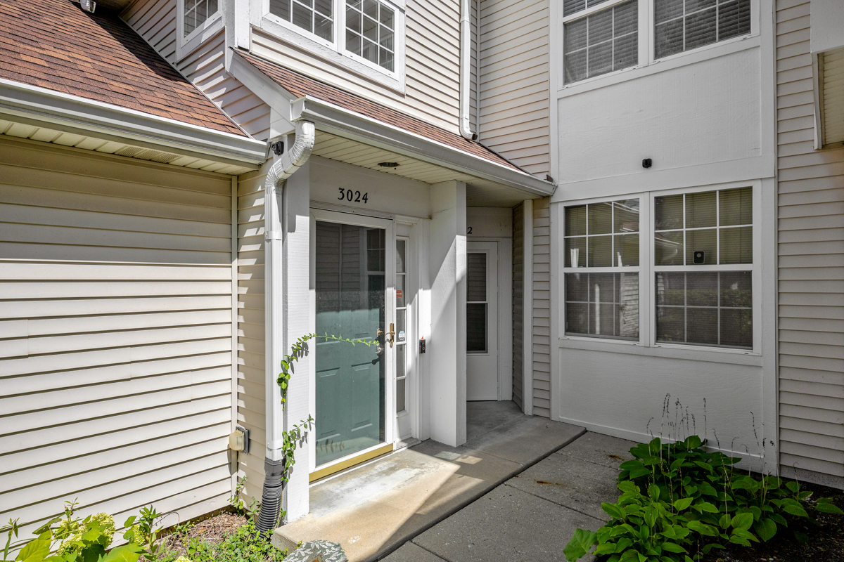 3024 Kentshire Circle Property Photo 3