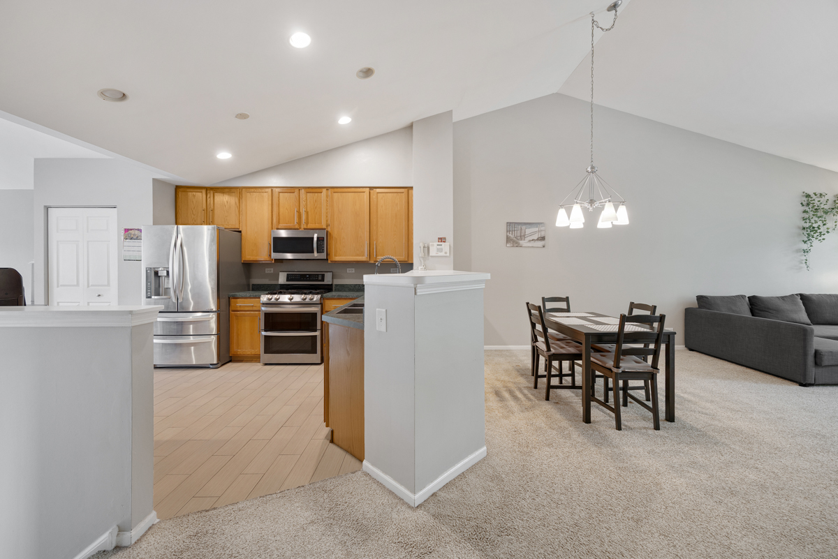 3024 Kentshire Circle Property Photo 5