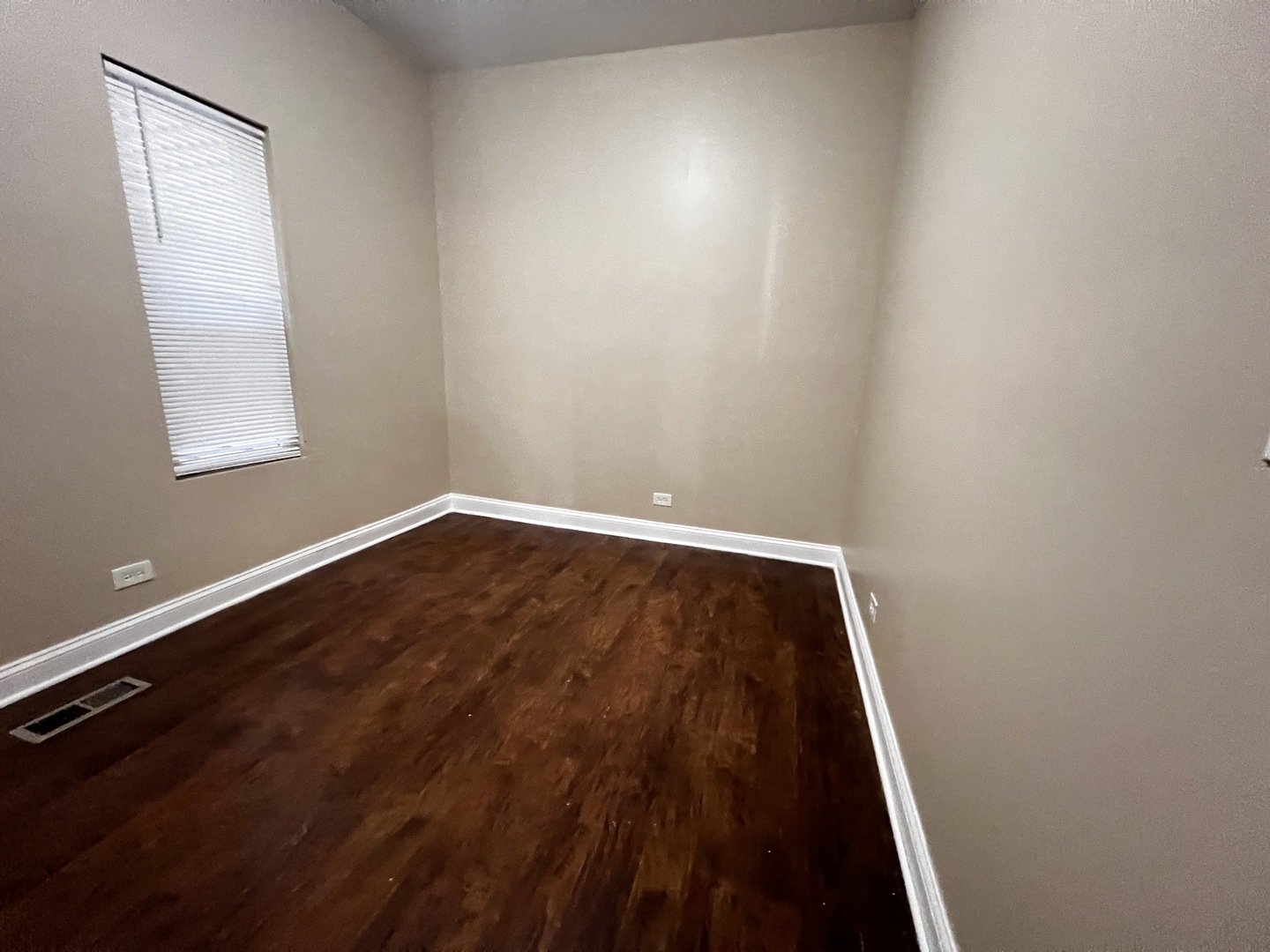 7642 S Normal Avenue Property Photo 10