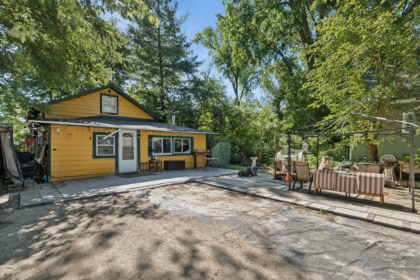 125 Sunnyside Avenue Property Photo 3