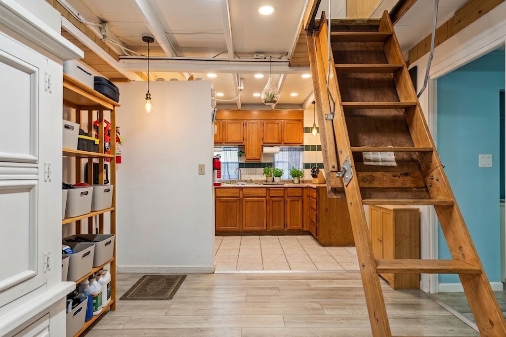125 Sunnyside Avenue Property Photo 6
