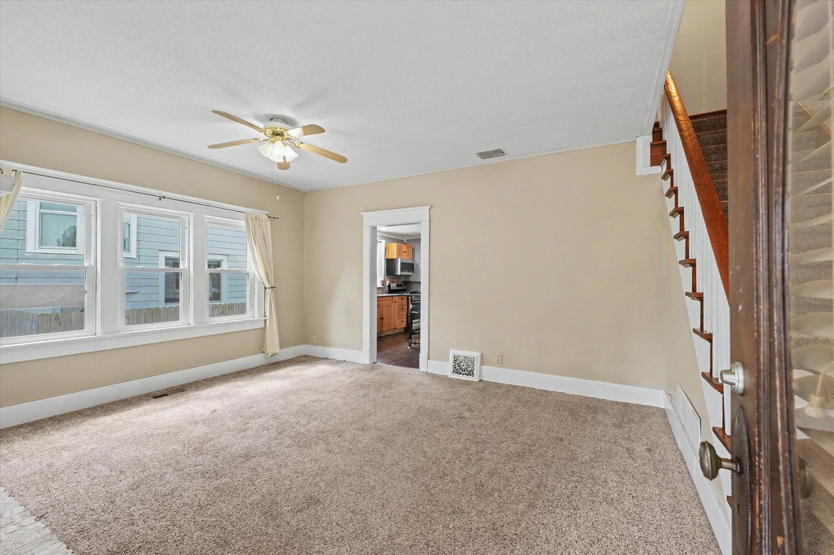 110 S Richman Street Property Photo 6