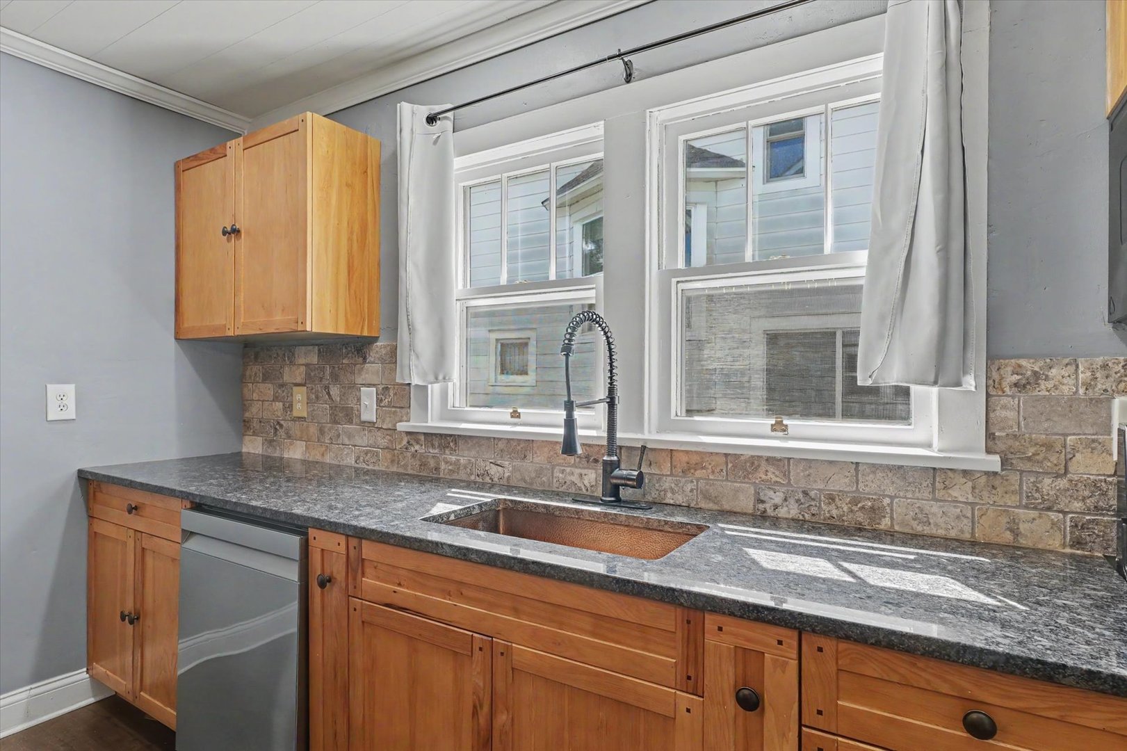 110 S Richman Street Property Photo 16