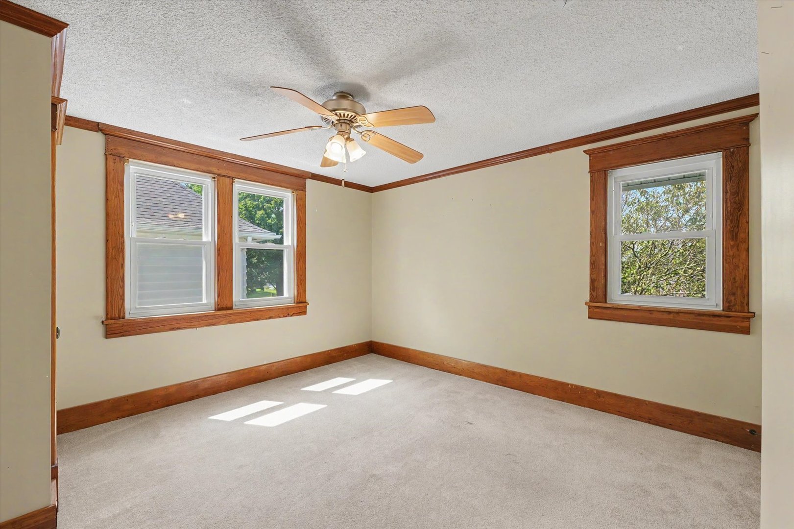 110 S Richman Street Property Photo 27