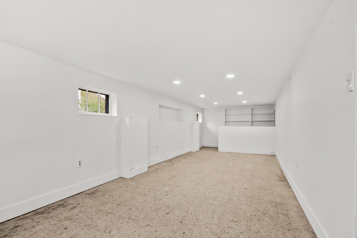 2330 Brown Avenue Property Photo 20