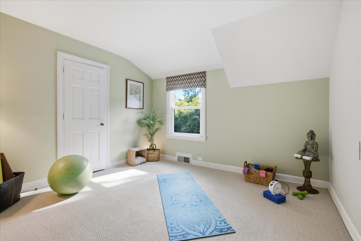 1810 South Lane Property Photo 34