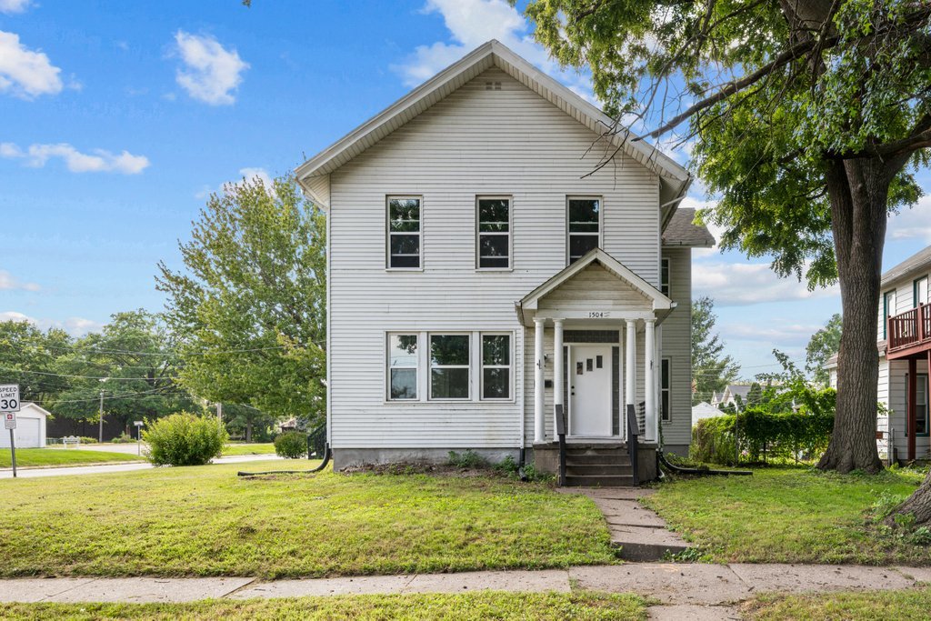 1504 Pershing Avenue Property Photo 1