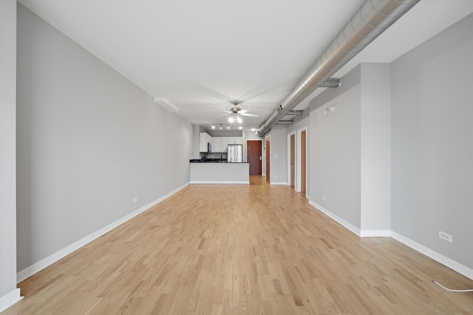 1610 W Fullerton Avenue 403 Property Photo 10
