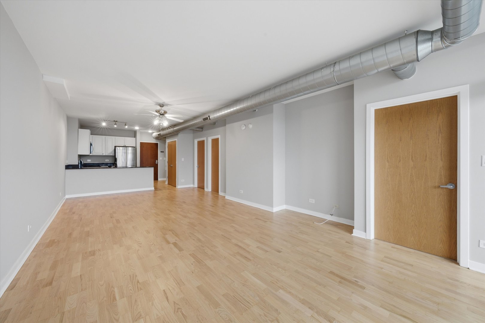 1610 W Fullerton Avenue 403 Property Photo 12