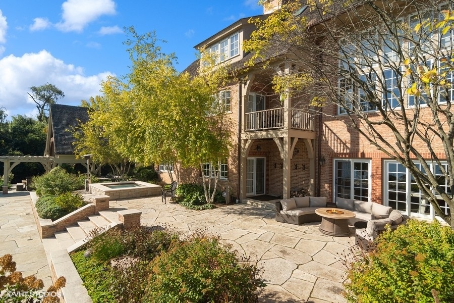 65 Round Barn Road Property Photo 42