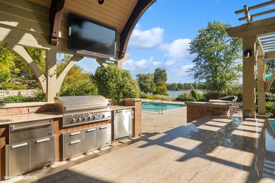 65 Round Barn Road Property Photo 48