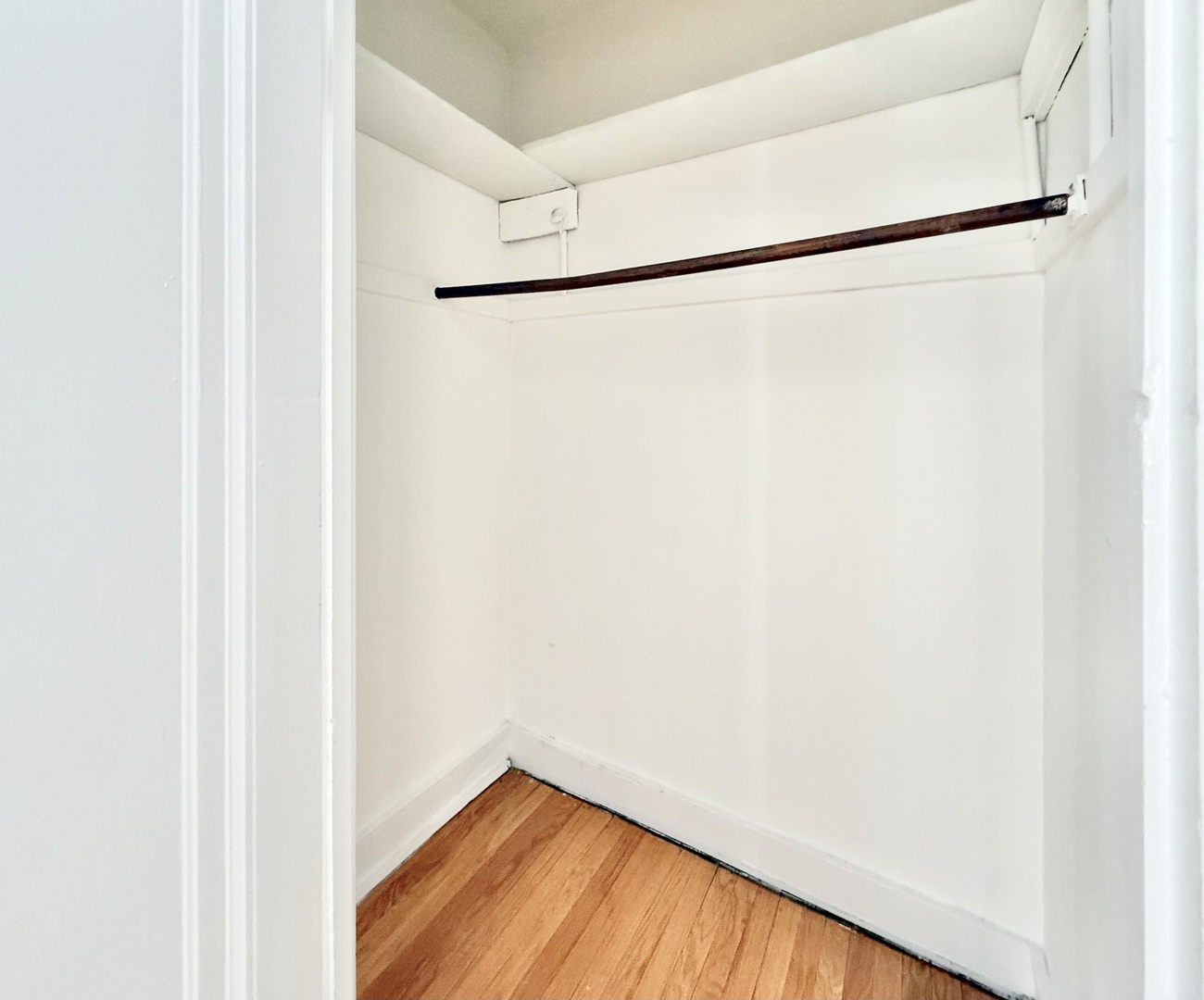 2801 W Lunt Avenue H3 Property Photo 13