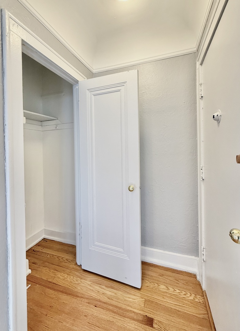 2801 W Lunt Avenue H3 Property Photo 17