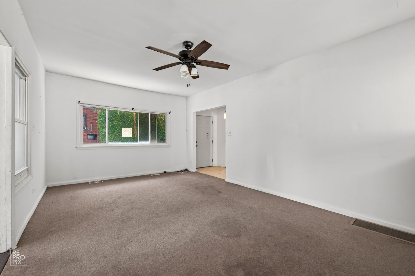 8234 S Kimbark Avenue Property Photo 5