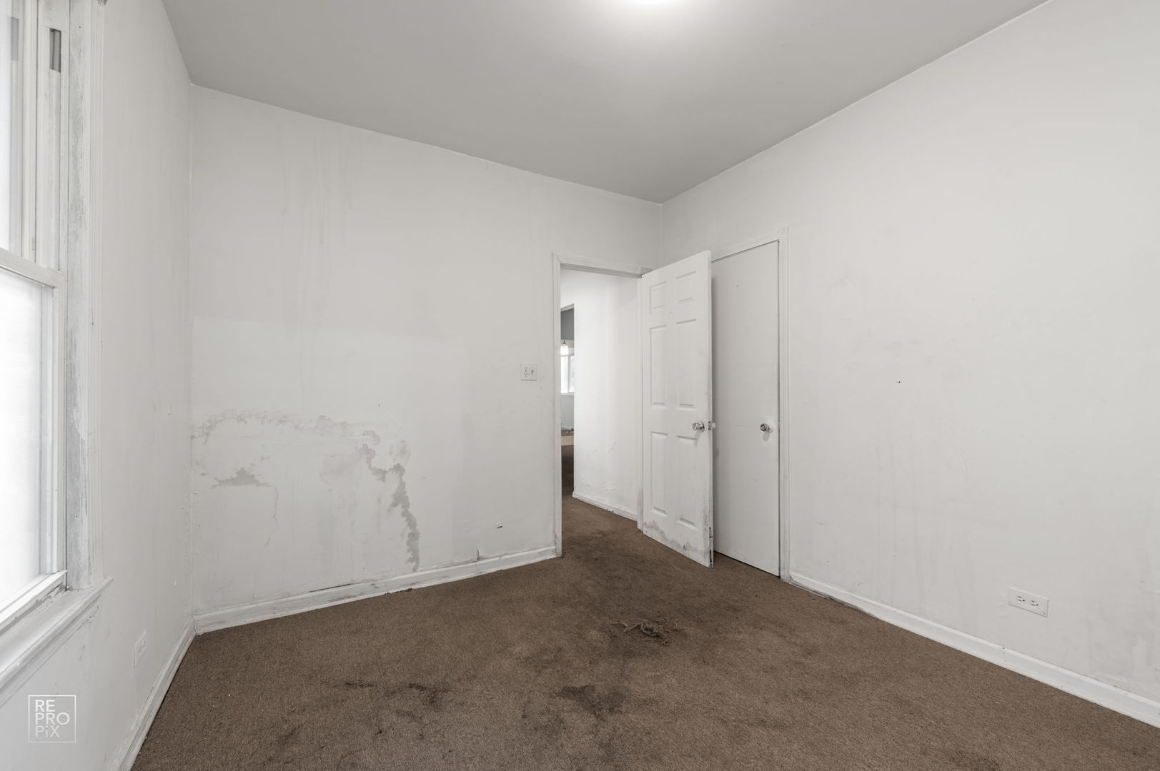 8234 S Kimbark Avenue Property Photo 14