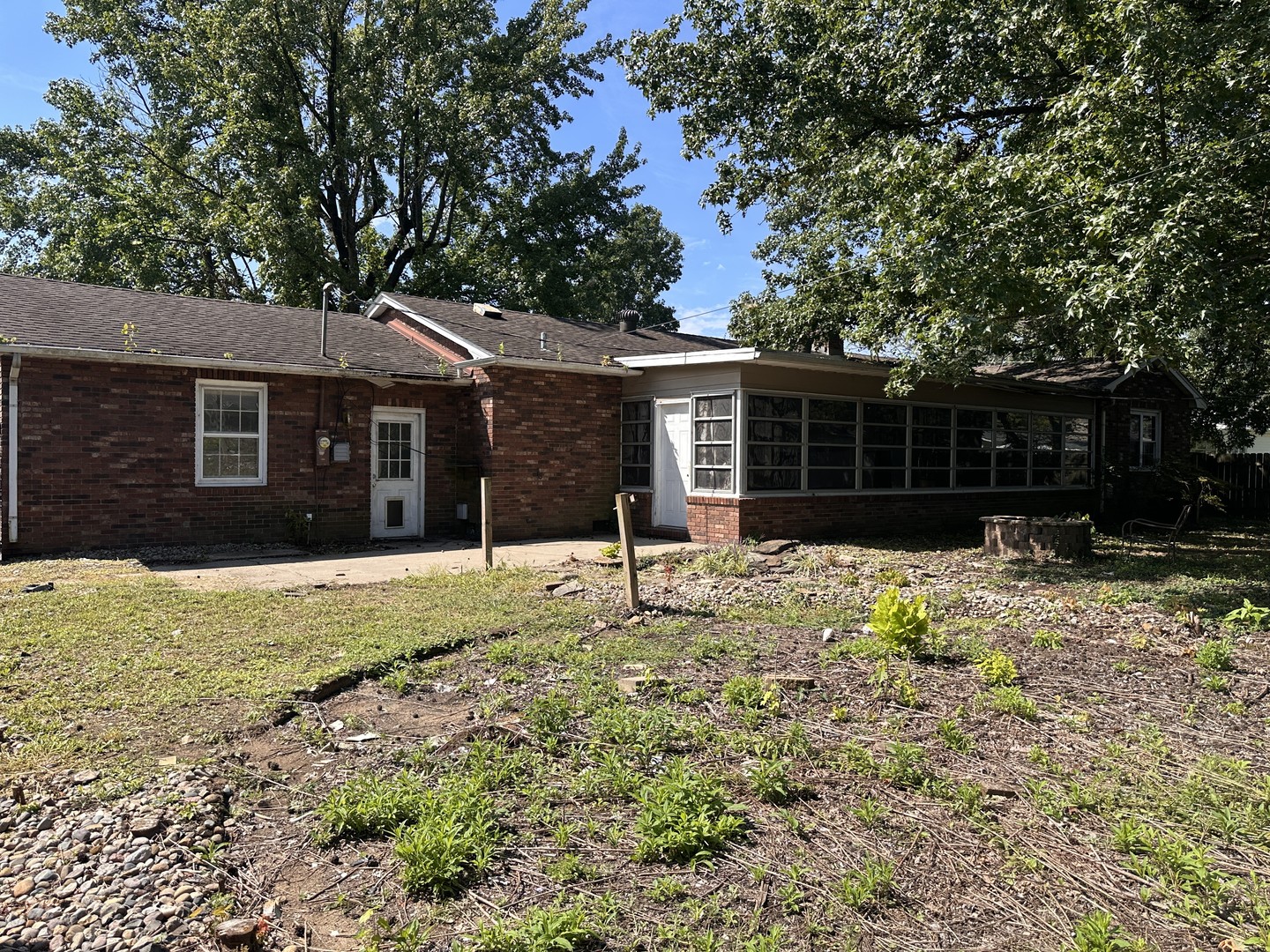 1504 W Malden Street Property Photo 4