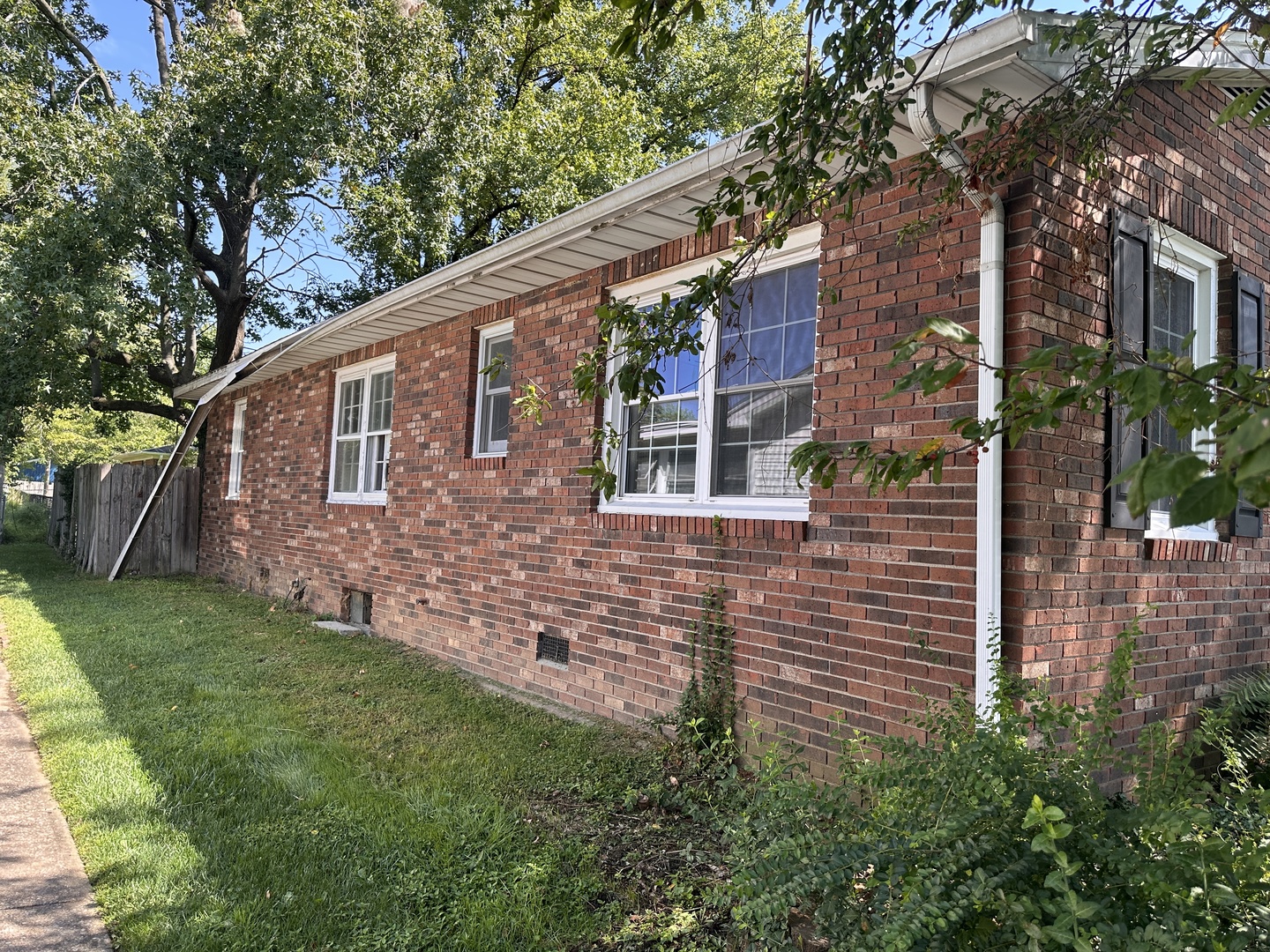 1504 W Malden Street Property Photo 7