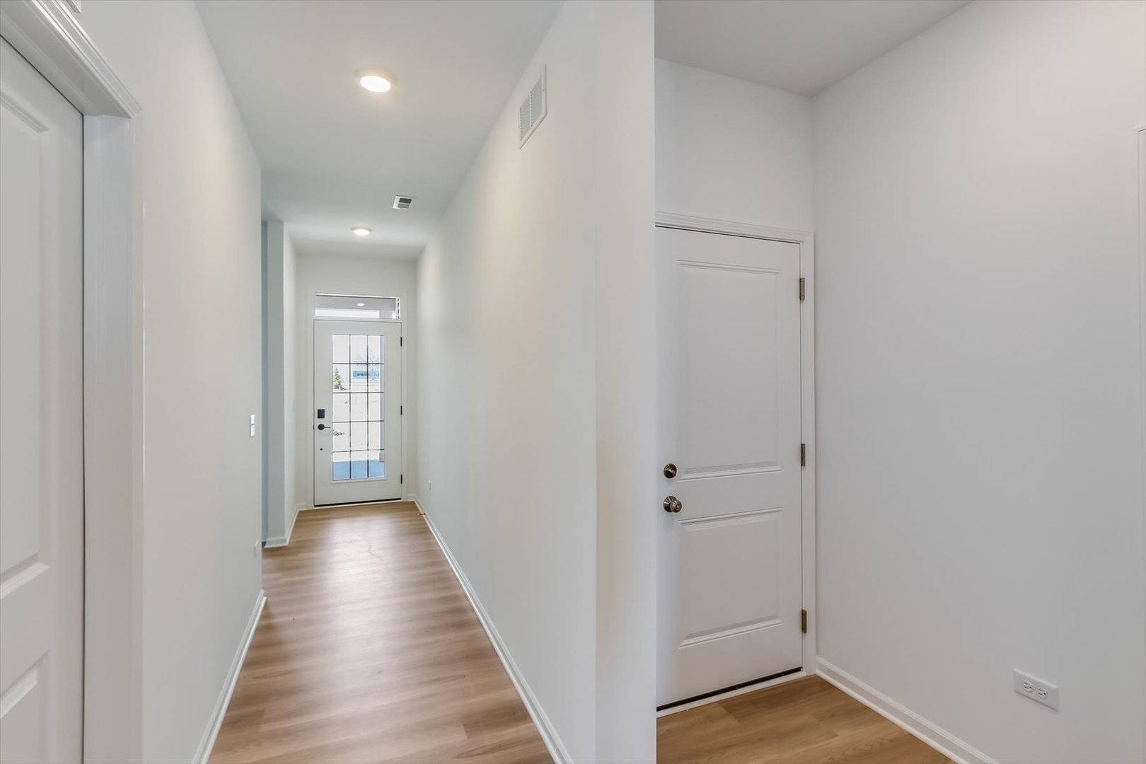25539 W Alabaster Circle Property Photo 2