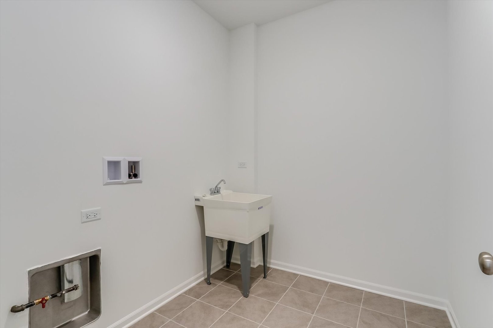 25539 W Alabaster Circle Property Photo 28