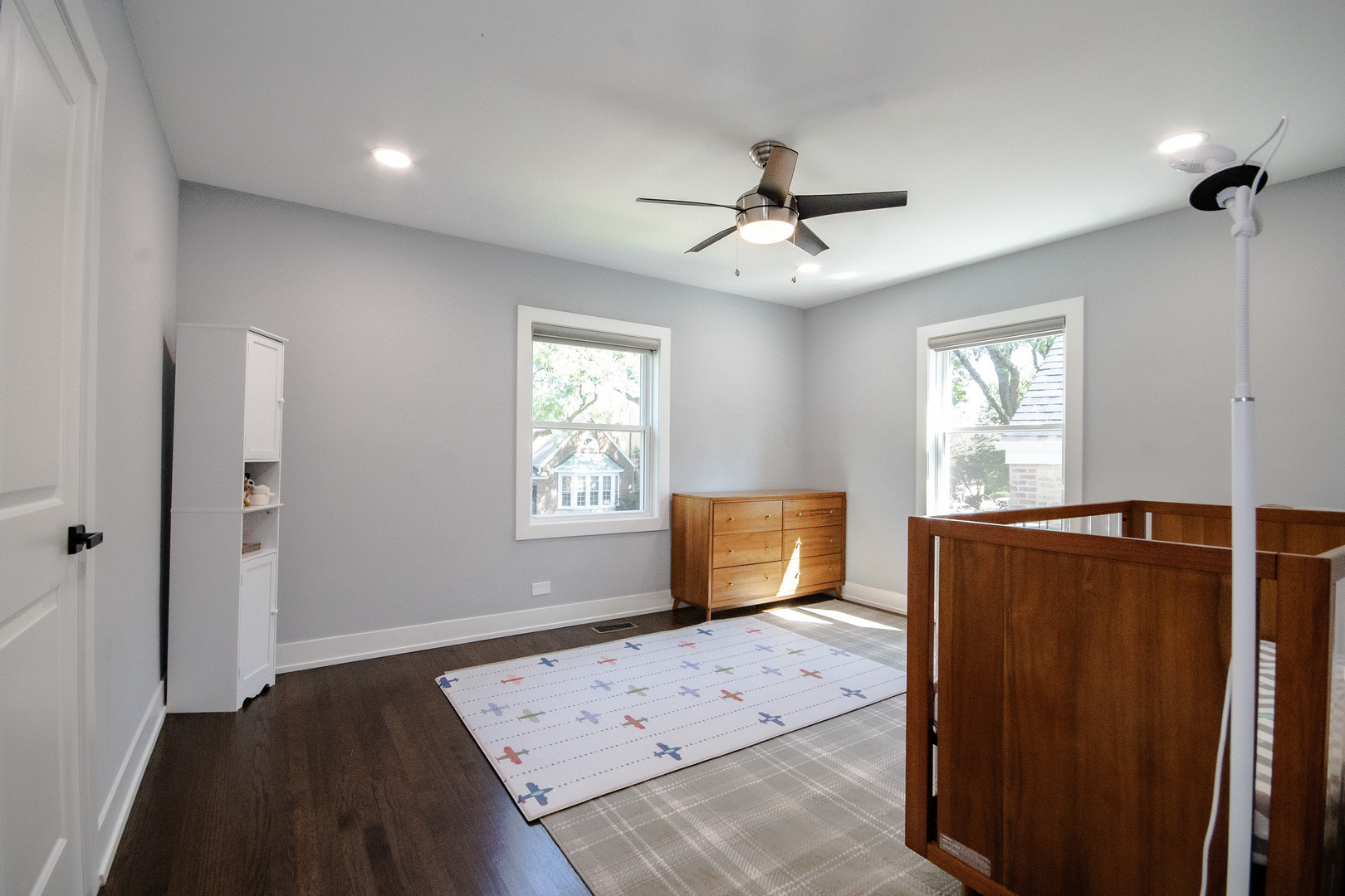 6630 N Trumbull Avenue Property Photo 14