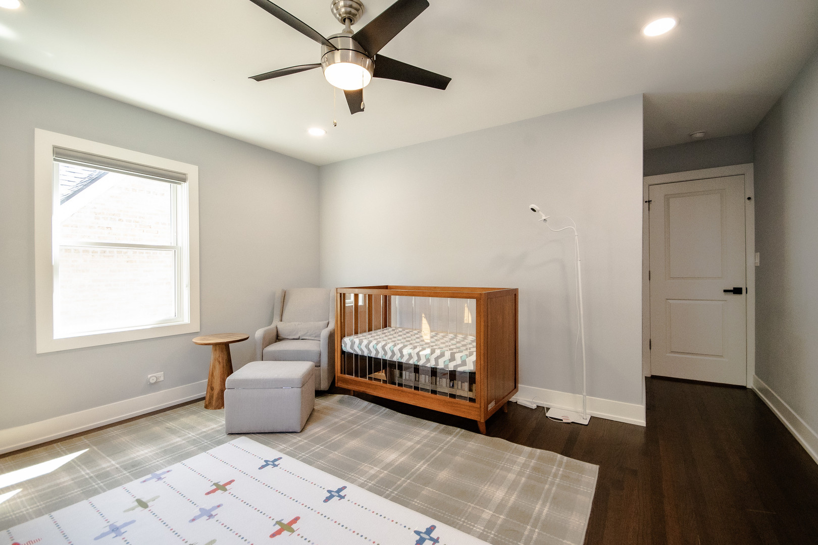 6630 N Trumbull Avenue Property Photo 15