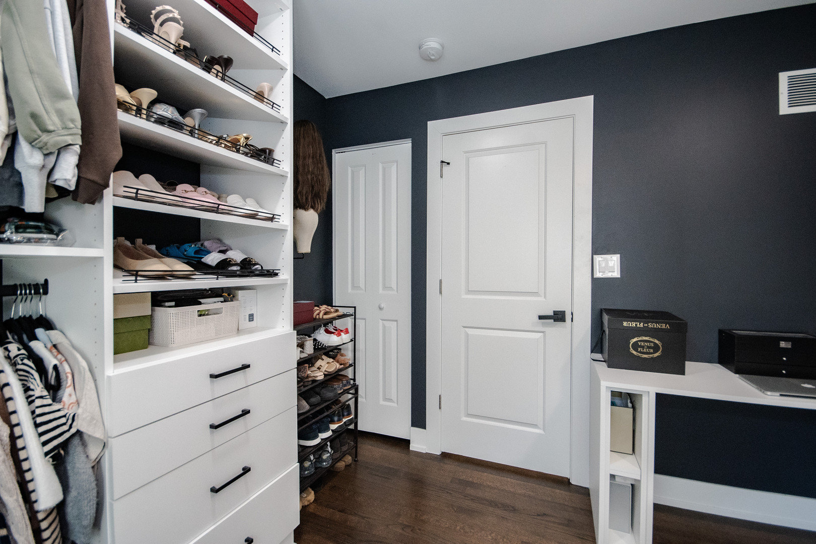 6630 N Trumbull Avenue Property Photo 19