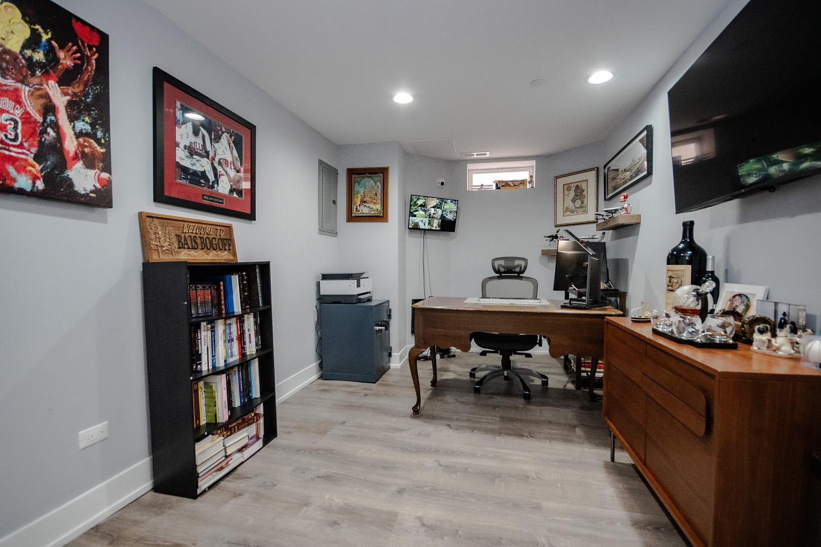 6630 N Trumbull Avenue Property Photo 26
