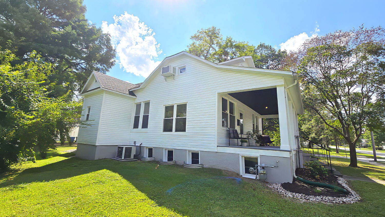 433 S Lincoln Boulevard Property Photo 4