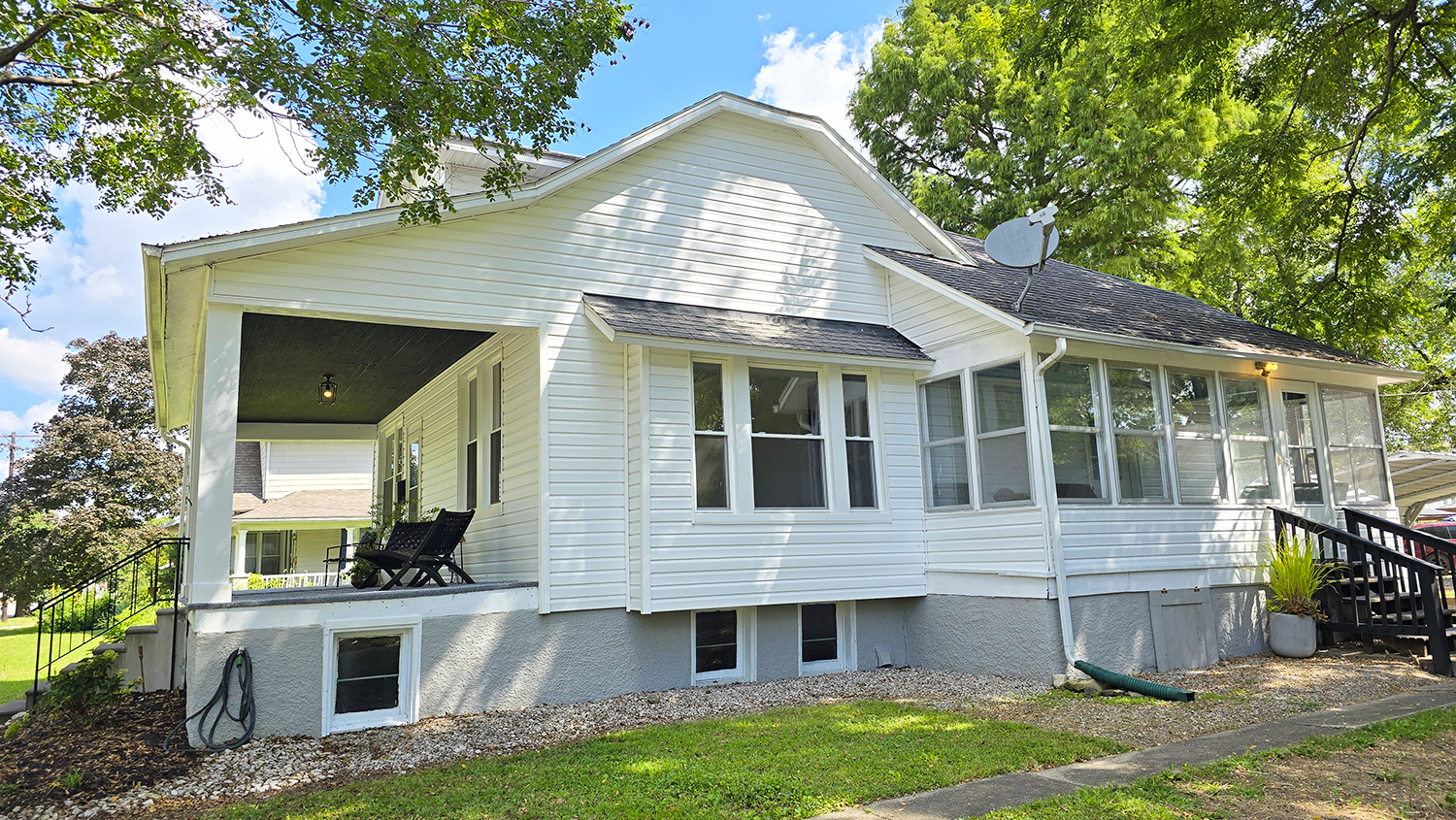 433 S Lincoln Boulevard Property Photo 5