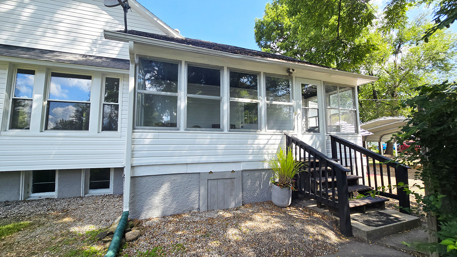 433 S Lincoln Boulevard Property Photo 8