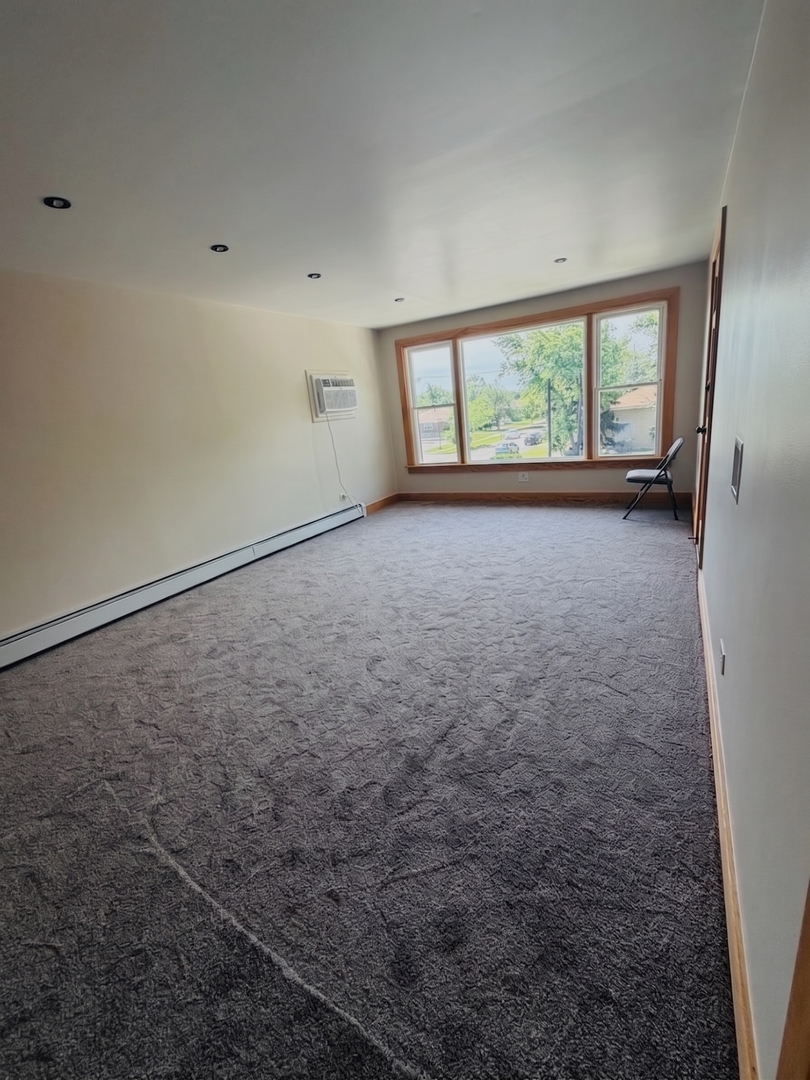 6048 W 79th Street Property Photo 4