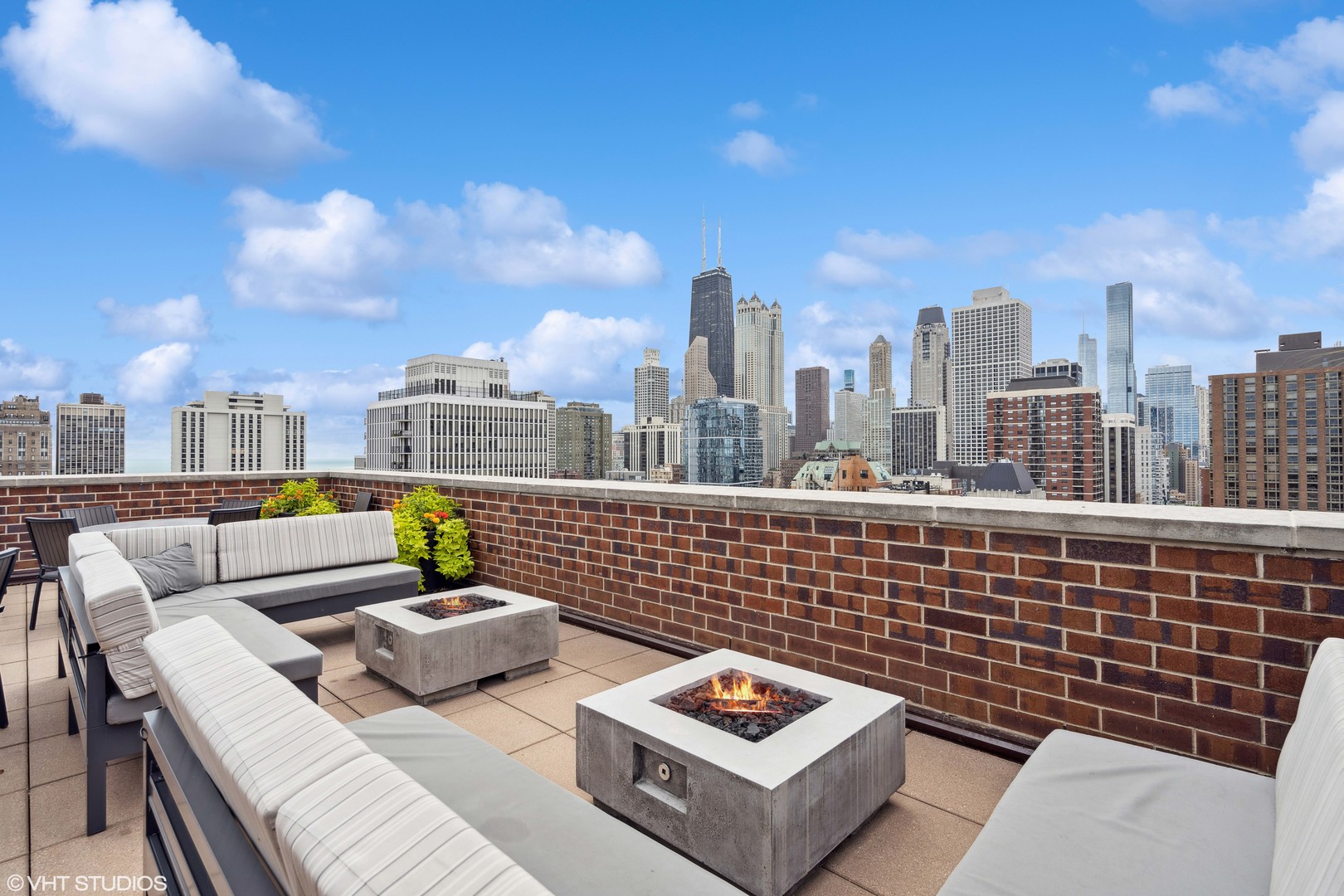 1250 N Dearborn Street 9c Property Photo 17
