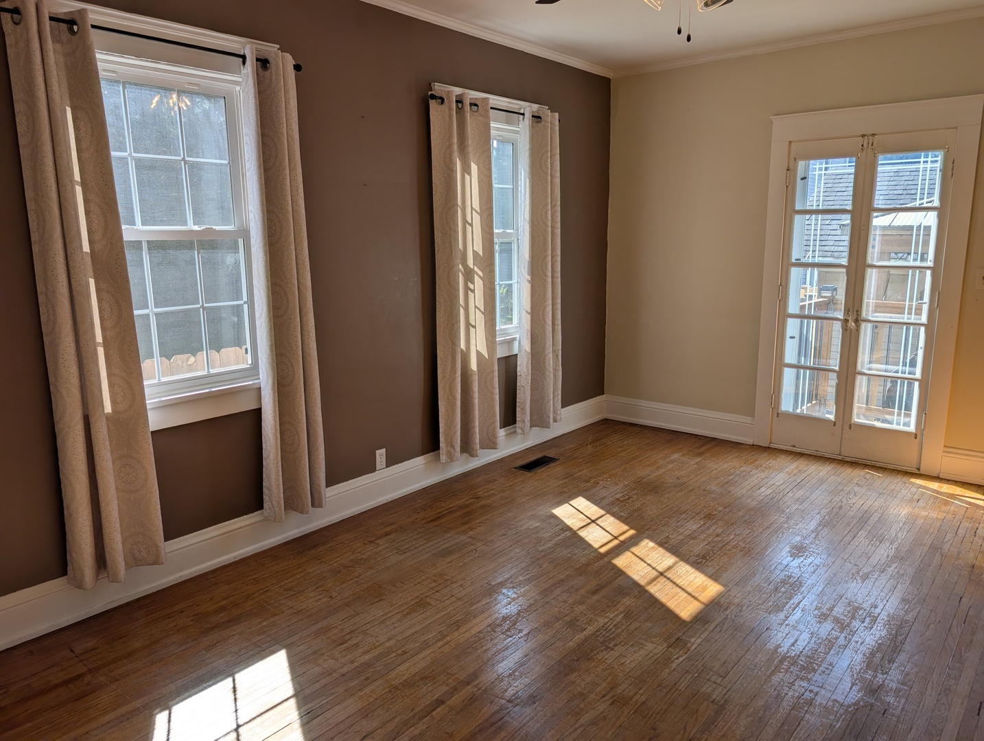 419 S Saxby Avenue Property Photo 7