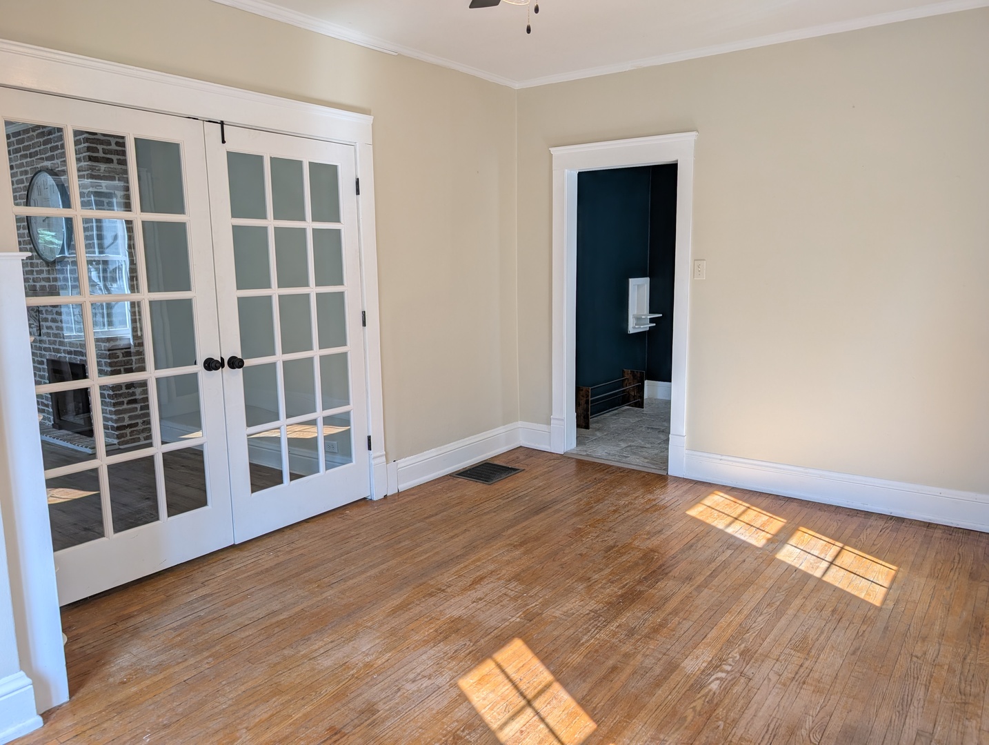 419 S Saxby Avenue Property Photo 9