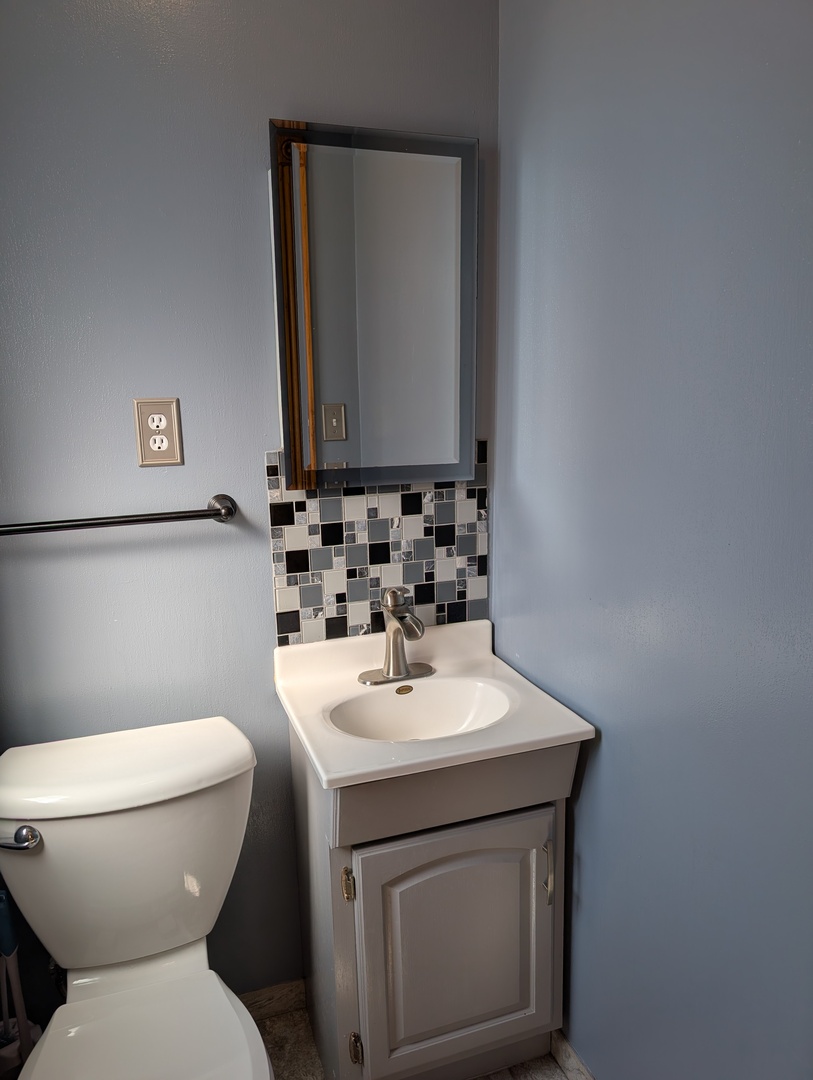 419 S Saxby Avenue Property Photo 12